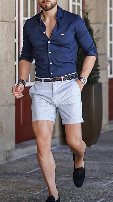 Business casual shorts - When the summer heat hits, it’s understandable that you would want to live in shorts! If your office is strict about business casual workwear policy, there is such a thing as work-appropriate shorts that’ll be perfect additions to your 9-to-5 wardrobe. Here are a few tips for picking office-appropriate shorts.